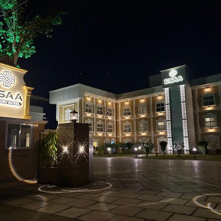 Esaa Airport Hotel Kochi Exteriör bild